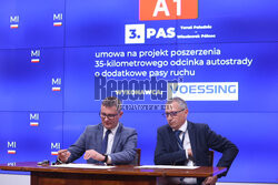 Konferencja prasowa Andrzeja Adamczyka