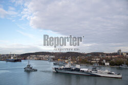 ORP Błyskawica odholowany do Portu Wojennego Oksywie