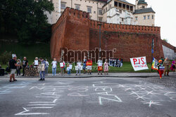 Miesięcznica pogrzebu pary prezydenckiej na Wawelu