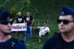 Miesięcznica pogrzebu pary prezydenckiej na Wawelu