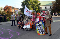 Miesięcznica pogrzebu pary prezydenckiej na Wawelu