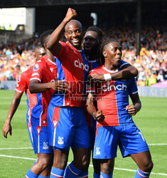 Crystal Palace v Wolverhampton Wanderers - Premier League