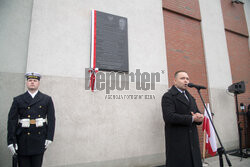 Jarosław Kaczyński na odsłonięciu tablicy Lecha Kaczyńskiego w IPN w Gdańsku