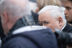 Jarosław Kaczyński na odsłonięciu tablicy Lecha Kaczyńskiego w IPN w Gdańsku