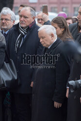 Jarosław Kaczyński na odsłonięciu tablicy Lecha Kaczyńskiego w IPN w Gdańsku