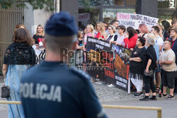 Protest Piekło kobiet trwa ! w Gdyni