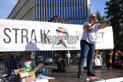 Demonstracja "Aborcja! Tak!" przed Sejmem