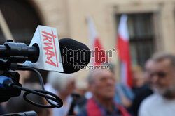 Protest  "Stop obrażaniu chrześcijan".