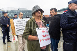 Konferencja Jarosława Kaczyńskiego na Placu Piłsudskiego