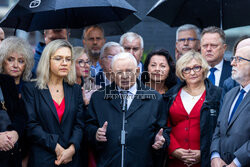 Konferencja Jarosława Kaczyńskiego na Placu Piłsudskiego