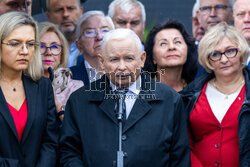 Konferencja Jarosława Kaczyńskiego na Placu Piłsudskiego