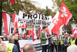 Protest PiS przed Ministerstwem Sprawiedliwości