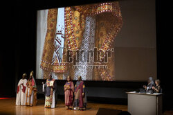 Konferencja polskich archeologow w Luwrze