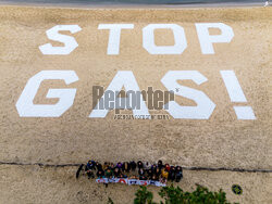 STOP GAS! happening aktywistów Greenpeace w Gdańsku