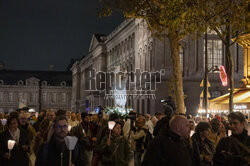 Powrót figury Matki Boskiej z Dzieciatkiem do katedry Notre-Dame w Paryzu