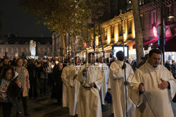 Powrót figury Matki Boskiej z Dzieciatkiem do katedry Notre-Dame w Paryzu