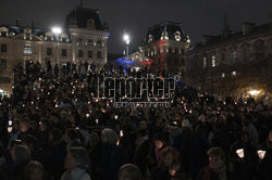 Powrót figury Matki Boskiej z Dzieciatkiem do katedry Notre-Dame w Paryzu