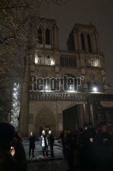 Powrót figury Matki Boskiej z Dzieciatkiem do katedry Notre-Dame w Paryzu