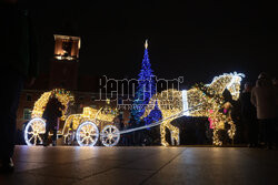 Świąteczna iluminacja na Trakcie Królewskim