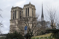 Katedra Notre-Dame w Paryzu przed otwarciem