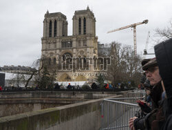 Katedra Notre-Dame w Paryzu przed otwarciem