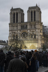 Katedra Notre-Dame w Paryzu przed otwarciem