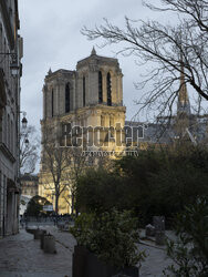 Katedra Notre-Dame w Paryzu przed otwarciem